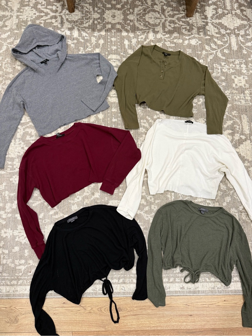 Women’s size small Casual Waffle-Knit long sleeve Crop Top bundle